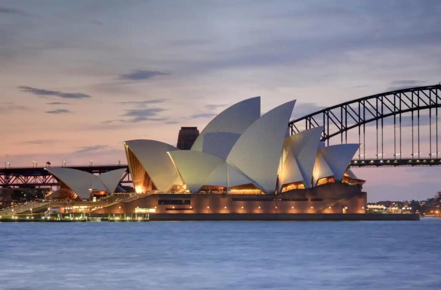 Kozyguru Cbd 2 Bed Nha653-1103 * Sydney